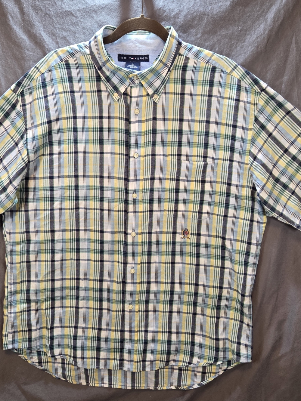 Tommy Hilfiger Mens XL Short Sleeve Plaid Button Down Shirt Crest Logo